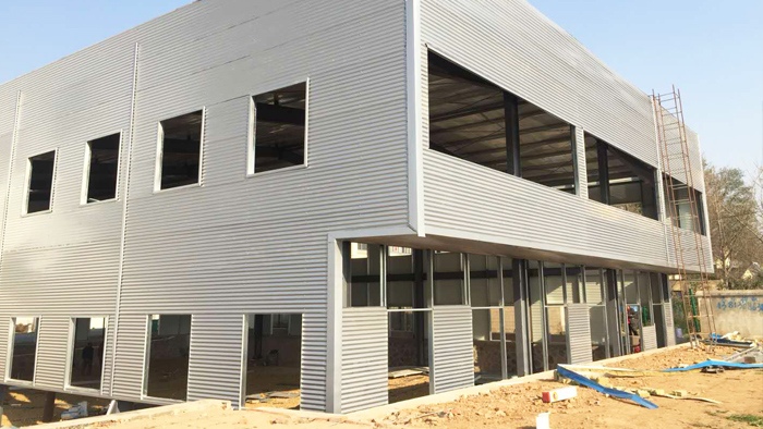 民衡彩板活動板房保溫性能好，冬暖夏涼